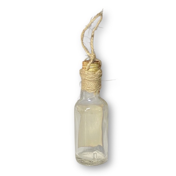 Hiram Walker's Crystal Distilled Dry Gin Artisan Vintage Glass Bottle Ornament - Picture 4 of 6